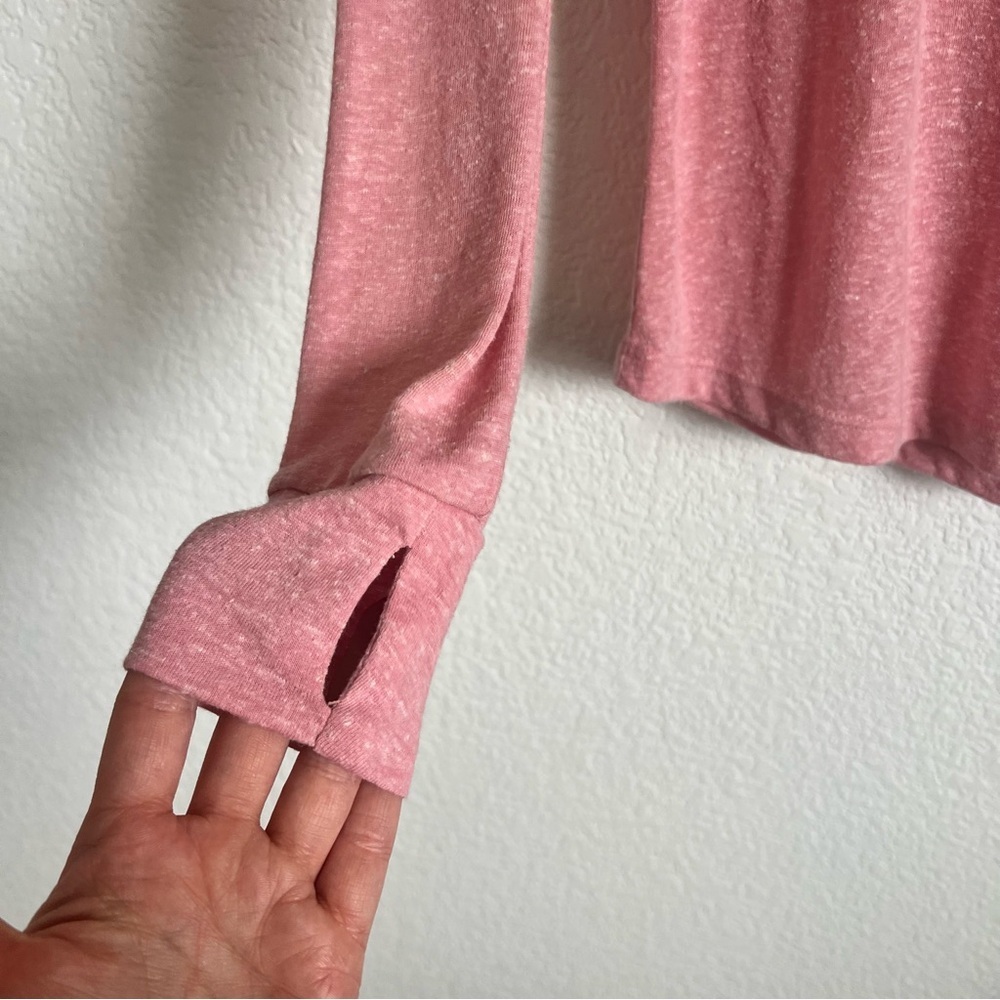 Sweaty Betty Xs Pink Cutout Long Sleeve Activewear Tee Thumb Hole View 2